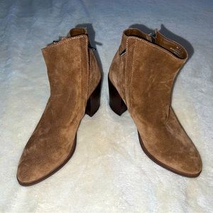 Dolce Vita chestnut suede size 8W wood heel booties (dual zippered).